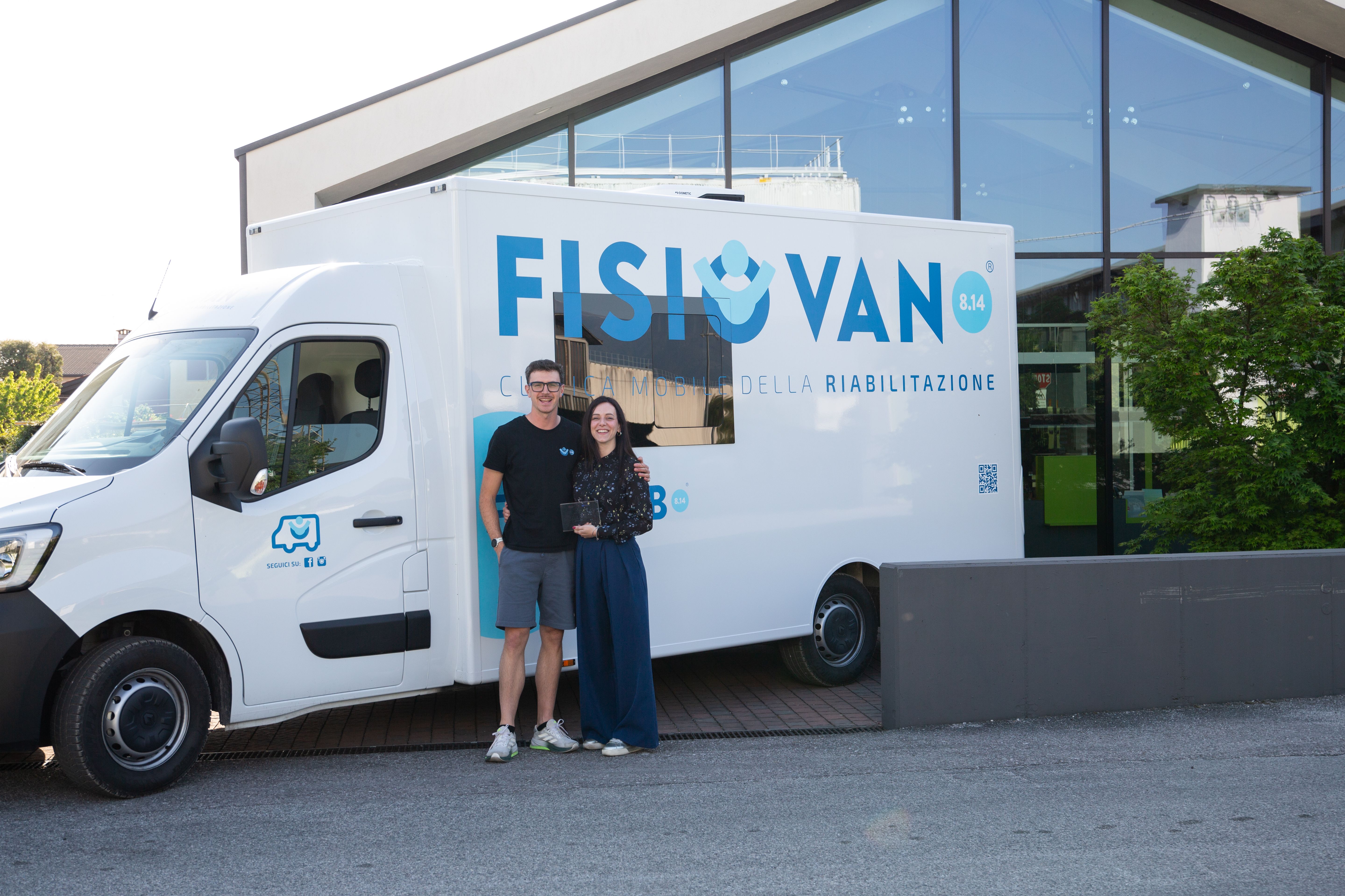 Immagine copertina FISIOTERAPIA A 4 RUOTE: La clinica mobile di iMilani vince il contest HR+